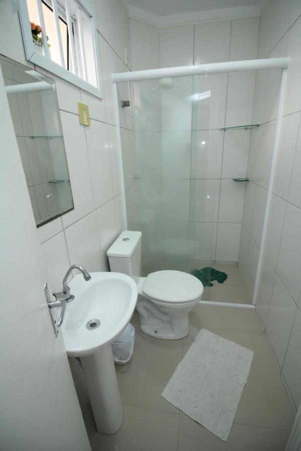 غوارويا Casa Completa-900 Metros-Praia Das Asturias-Wi-Fi 300Mb-Garagem-Churrasqueira-Facil Acesso Comercio Local المظهر الخارجي الصورة