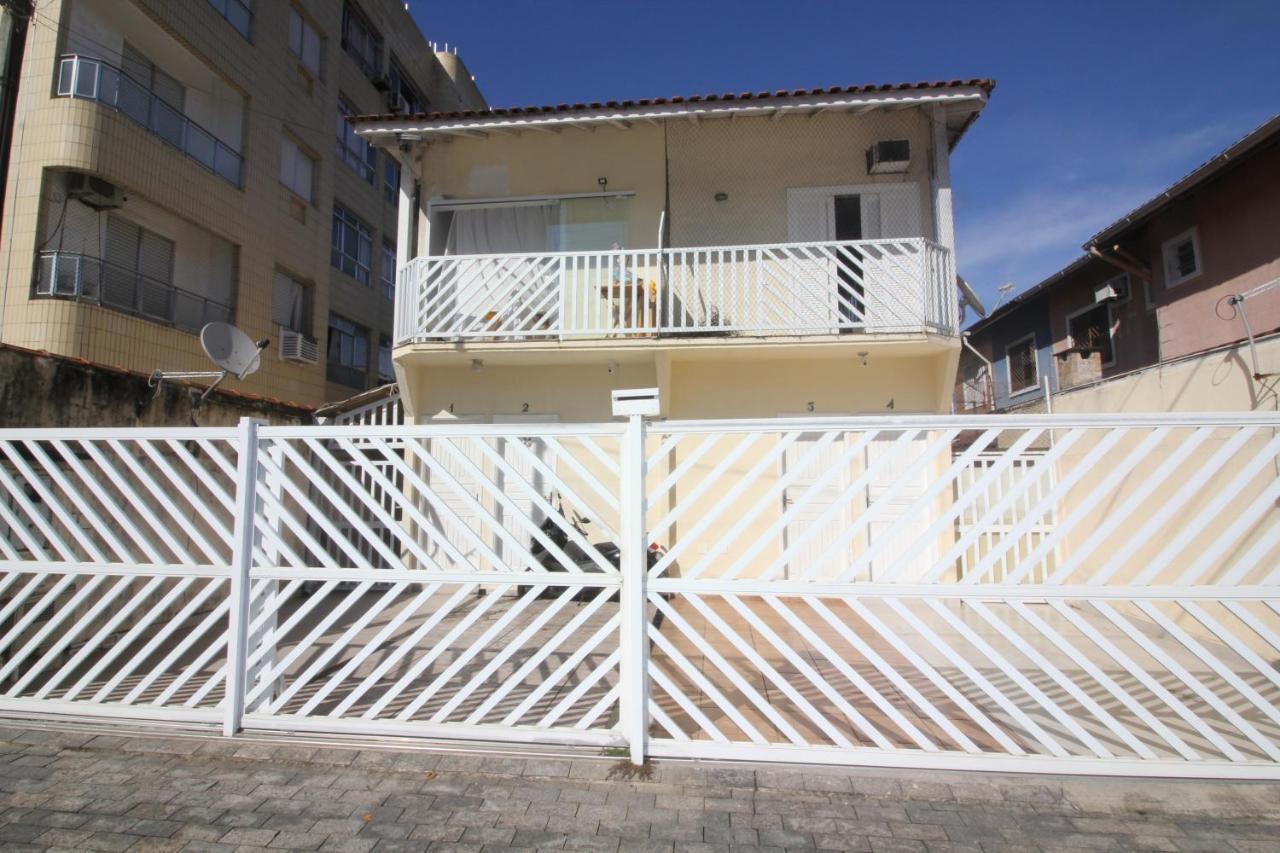 غوارويا Casa Completa-900 Metros-Praia Das Asturias-Wi-Fi 300Mb-Garagem-Churrasqueira-Facil Acesso Comercio Local المظهر الخارجي الصورة