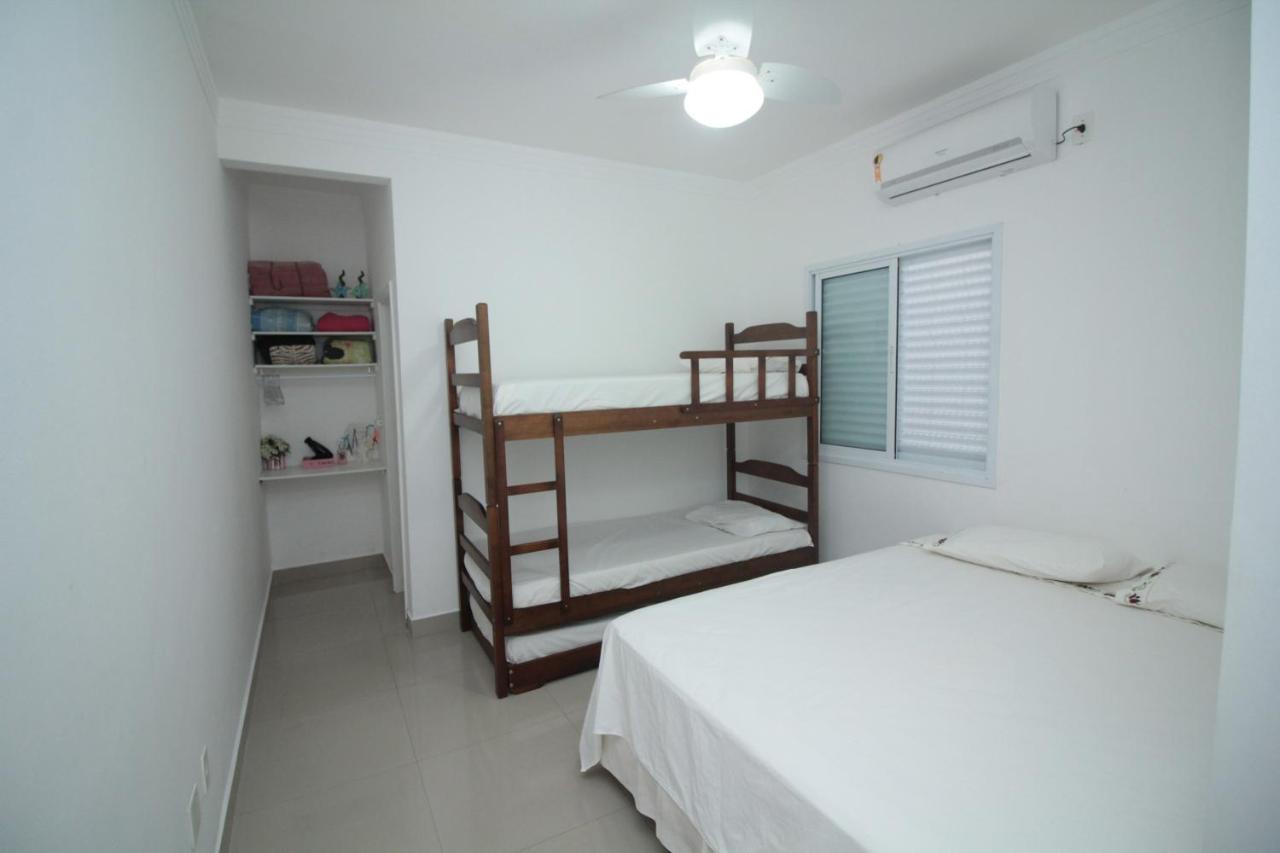 غوارويا Casa Completa-900 Metros-Praia Das Asturias-Wi-Fi 300Mb-Garagem-Churrasqueira-Facil Acesso Comercio Local المظهر الخارجي الصورة